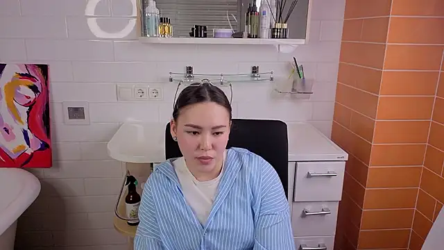 MinLipski online show from 03-18-26, 05:49