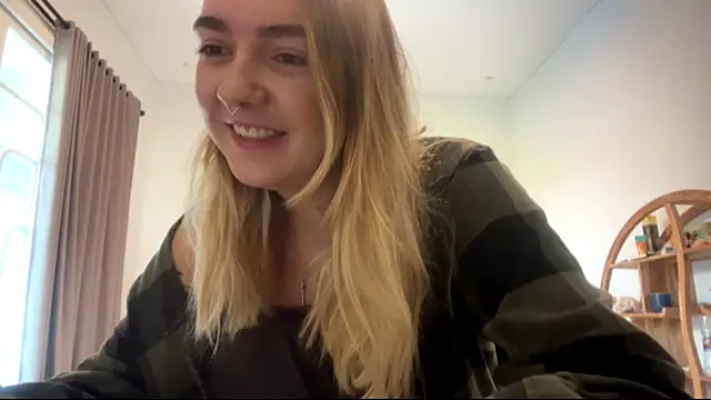 RoxyWet online show from 03-12-26, 11:44