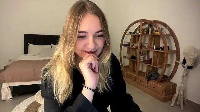 RoxyWet online show from 03-27-26, 07:24