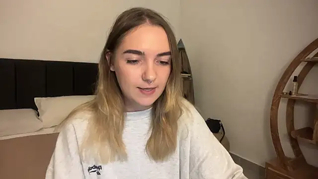 RoxyWet online show from 04-09-26, 02:22