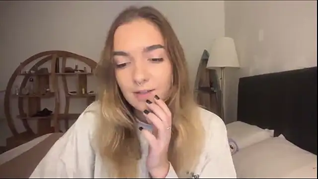 RoxyWet online show from 06-16-26, 01:25