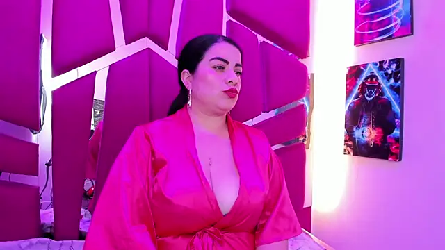 Emilyy Moon  online show from 06-05-26, 06:52