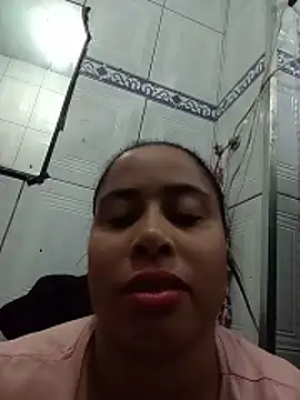 gatinha20257 online show from 05-17-26, 12:41