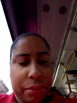 gatinha20257 online show from 06-05-26, 12:44