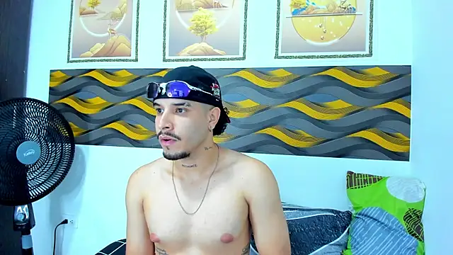 Leon Hotx online show from 04-15-26, 02:29
