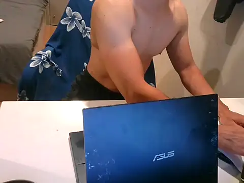 ZhangQing95 online show from 03-22-26, 04:21