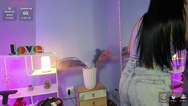 Rachel Wren online show from 07-15-26, 07:30