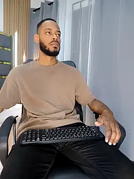 Oliver bigblack cock online show from 04-20-26, 06:09