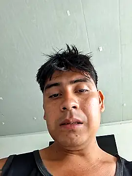 Snapshot of SteveHot444 chatting on 03-12-26, 04:02 SteveHot444 online show from 03-12-26, 04:02