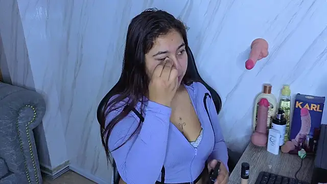 Lunafemme tf online show from 04-25-26, 03:09