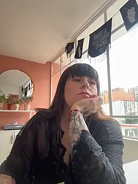 MidnightHearts online show from 03-31-26, 02:50