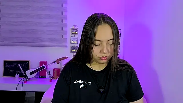 cherry valeria online show from 06-23-26, 02:20