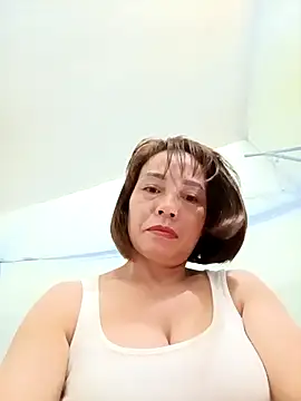 Snapshot of Lyly22x chatting on 05-09-26, 09:31 Lyly22x online show from 05-09-26, 09:31