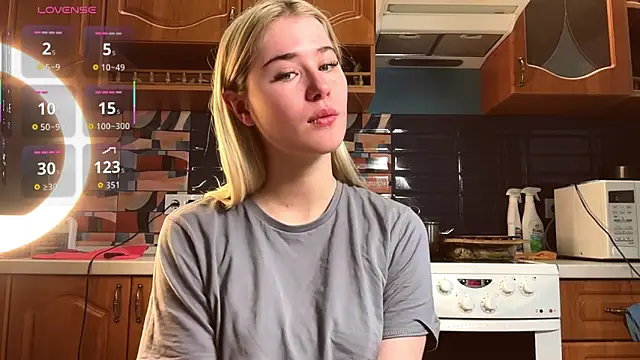 ivygenesis online show from 04-12-26, 06:40