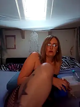 roxy 74 online show from 04-17-26, 08:06