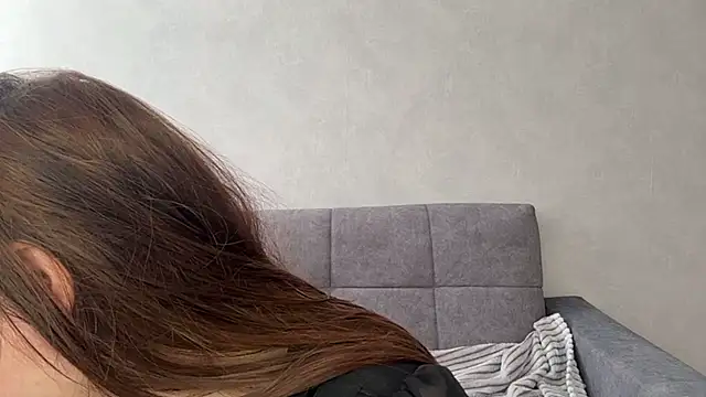 Ellaizatelly online show from 04-22-26, 07:55