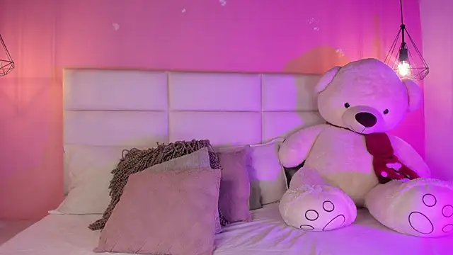 KarolyneLune online show from 04-19-26, 07:49