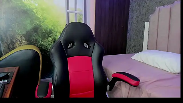 Snapshot of Sofii_naugthy chatting on 03-16-26, 01:59 Sofii naugthy online show from 03-16-26, 01:59