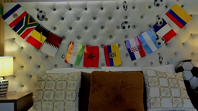 Snapshot of VaniaRouse chatting on 06-21-26, 12:41 VaniaRouse online show from 06-21-26, 12:41