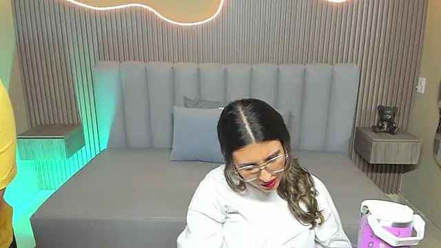 Amy Estrellita online show from 04-16-26, 12:06