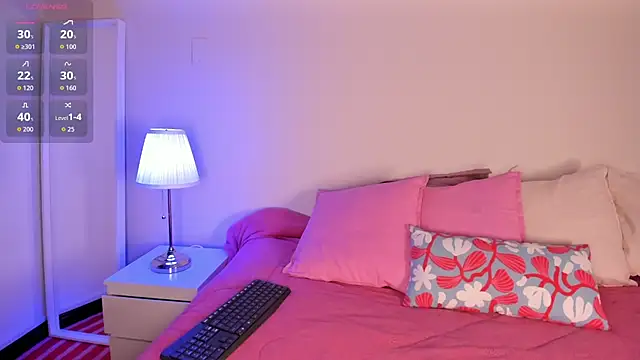 cuttie blondie online show from 07-22-26, 11:35
