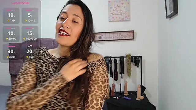 Snapshot of violeta_scott chatting on 06-01-26, 05:14 violeta scott online show from 06-01-26, 05:14