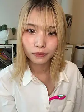 Snapshot of una2001 chatting on 07-02-26, 12:43 una2001 online show from 07-02-26, 12:43