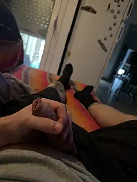 Snapshot of g_thess chatting on 03-21-26, 03:15 g thess online show from 03-21-26, 03:15