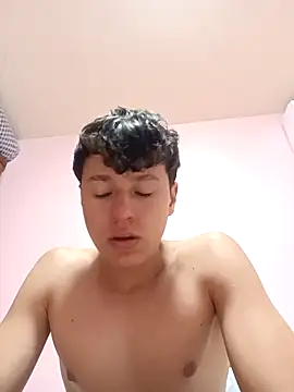 Snapshot of fercho_steel_twink chatting on 04-09-26, 12:21 fercho steel twink online show from 04-09-26, 12:21