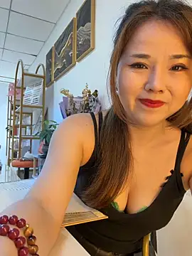 Xiaoxiao-y online show from 04-22-26, 07:11