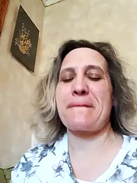 KatieLove133 online show from 05-23-26, 10:41