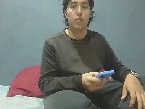 Snapshot of amartinezszz chatting on 06-24-26, 03:16 amartinezszz online show from 06-24-26, 03:16