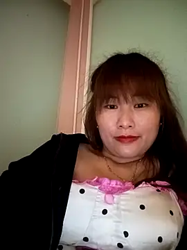 Lucxy-ki6 online show from 04-02-26, 01:47