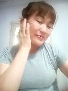 Snapshot of Lucxy-ki6 chatting on 05-16-26, 05:15 Lucxy-ki6 online show from 05-16-26, 05:15