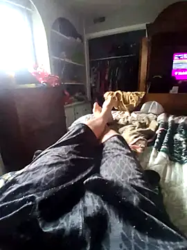 Giggles713 online show from 03-15-26, 09:32