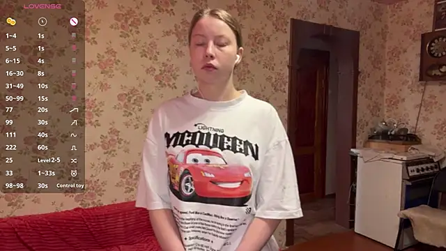 EleneShedden online show from 04-25-26, 01:41