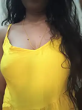 Snapshot of Shalini_08 chatting on 06-15-26, 02:25 Shalini 08 online show from 06-15-26, 02:25