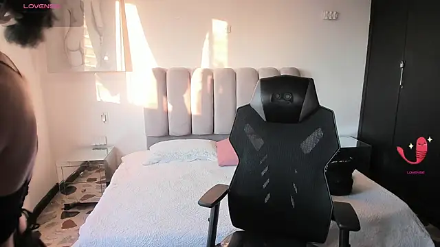 Snapshot of AlaskaFlowerss1_ chatting on 07-21-26, 10:56 AlaskaFlowerss1 online show from 07-21-26, 10:56