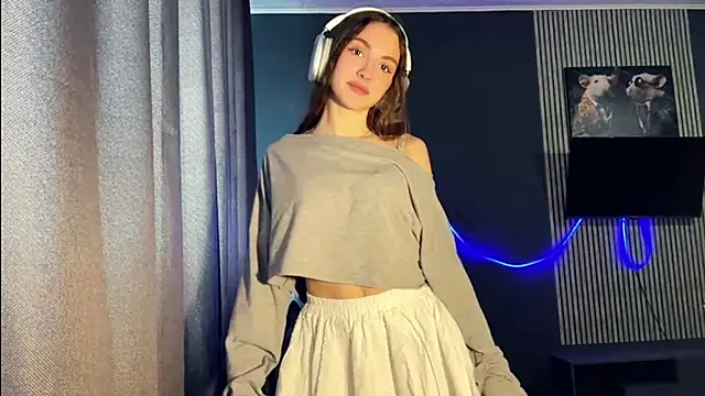 Veluxe online show from 03-16-26, 11:14