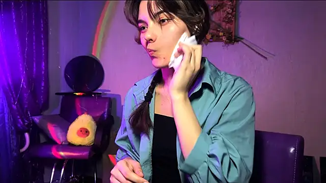 CareyDevan online show from 04-08-26, 02:06