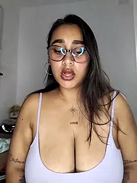 Mia skyy18 online show from 05-06-26, 01:03