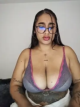 Mia skyy18 online show from 07-26-26, 12:41