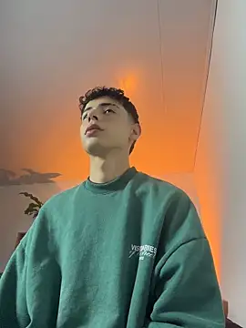SebastianReed  online show from 04-30-26, 06:31