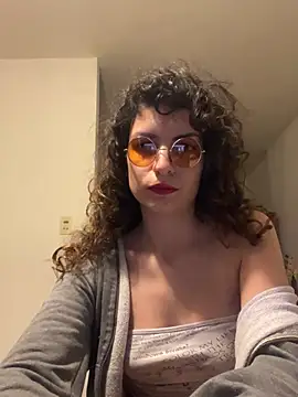 Snapshot of conejita000 chatting on 03-25-26, 02:06 conejita000 online show from 03-25-26, 02:06