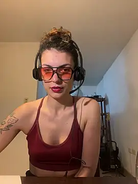 Snapshot of conejita000 chatting on 03-30-26, 02:01 conejita000 online show from 03-30-26, 02:01