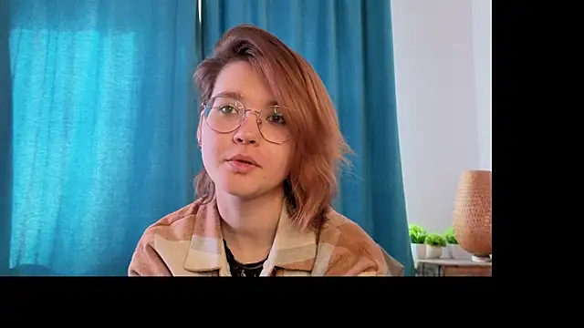 FlaviaAvena online show from 05-05-26, 08:11