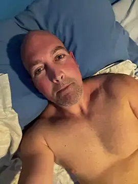 Snapshot of BadboyBilly4481 chatting on 03-15-26, 04:07 BadboyBilly4481 online show from 03-15-26, 04:07