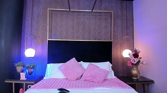 hayli monroe online show from 03-18-26, 07:06