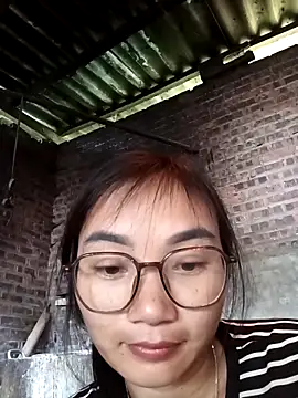 emmasexy2k online show from 04-22-26, 06:05