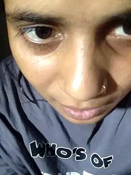 Snapshot of Pari_76 chatting on 03-15-26, 06:36 Pari 76 online show from 03-15-26, 06:36